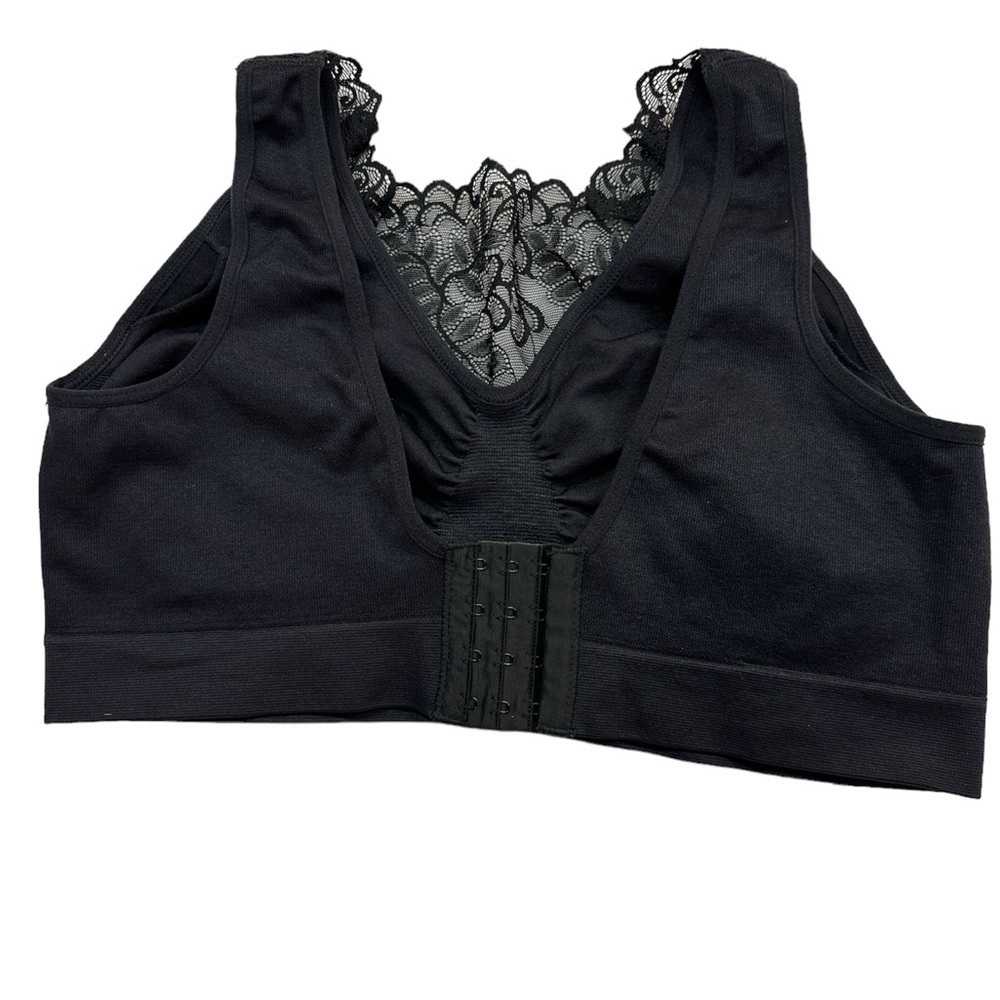 Breezies Black Lace Seamless Cami Bra Nylon/Spandex 1X